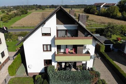 Gepflegtes Mehrfamilienhaus 3-Familienhaus von Privat - Großkrotzenburg