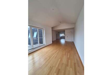 Wohnung zum Mieten in Frankfurt 1.440,00 € 104 m²