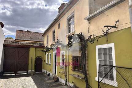 Haus zum Kaufen in Bechtheim 250.000,00 € 146 m²