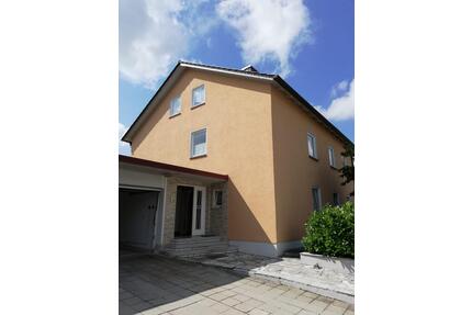 3 - Zimmerwohnung Arnstorf - 650,00&nbsp;EUR Kaltmiete, ca.&nbsp; 88,00&nbsp;m&sup2; in Arnstorf (PLZ: 94424)