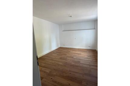 2.5 Zimmer Wohnung in Düsseldorf Eller