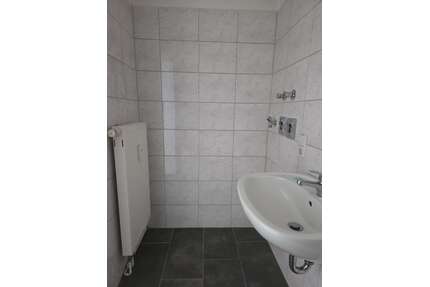 Wohnung zum Mieten in Glauchau 182,10 € 36.42 m²