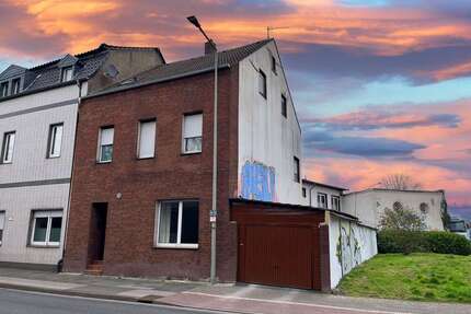 Haus zum Kaufen in Alt-Homberg 259.000,00 € 260 m²