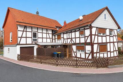 Charmantes Fachwerkhaus mit Garage & Nebengebäude - Wildeck