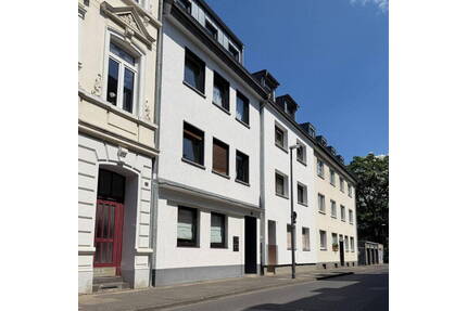 PROVISIONSFREIES MFH in Köln-Mülheim | 4 WE | teilmodernisiert | Ausbaupotenzial | Sofort entmietbar