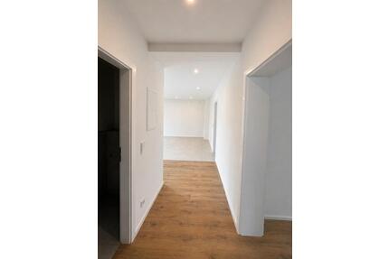 Erstbezug nach Sanierung – 2,5-Zi. in Frankfurt Sachsenhausen! - Frankfurt am Main Oberrad