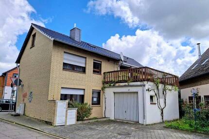 Haus mit 160 m² Wfl., aufgeteilt in 2 Wohnungen je 80 m², Flechtorf hat sehr gute Infrastruktur, 1 km bis zur A 39 - Lehre