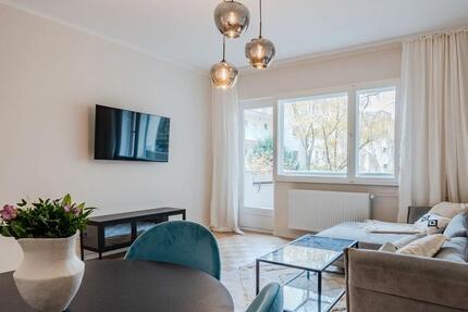 Helle 3-Zimmer Wohnung | Balkon | provisionsfrei |Top Spree Lage - Berlin Mitte