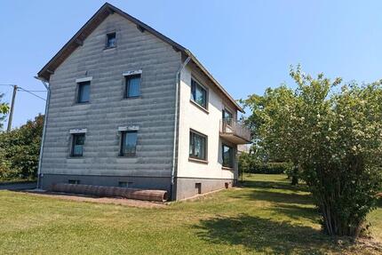 Einfamilienhaus in Binsfeld - 145.000,00&nbsp;EUR Kaufpreis, ca.&nbsp; 180,00&nbsp;m&sup2; in Osann-Monzel (PLZ: 54518)