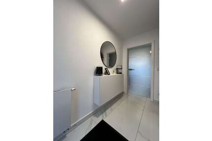 Haus zum Kaufen in Raunheim 700.000,00 € 187 m²