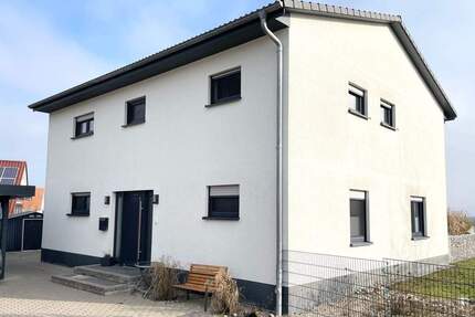 Idylle trifft Komfort - Modernes Einfamilienhaus im beliebten Juliushof (Hirschaid)