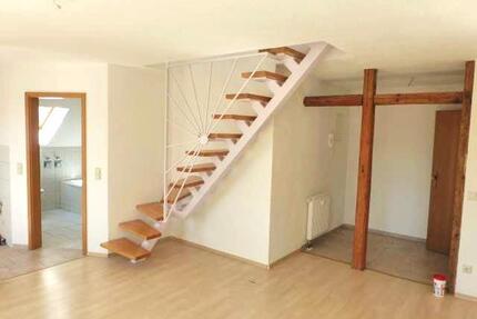 Helle Dachgeschosswohnung mit Galerie – 2 Zimmer, ca. 57 m² - Hohenstein-Ernstthal