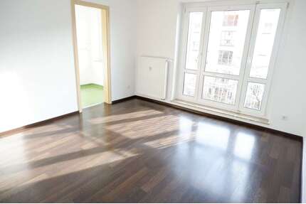Wohnung zum Mieten in Chemnitz 236,00 € 40.75 m²