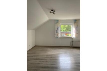 Charmante 3-Zimmer-Dachgeschosswohnung in Gaildorf zu vermieten