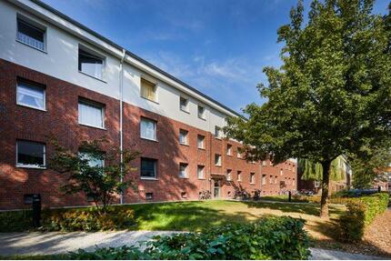 2 Zimmer modernisierte Mietwohnung in Elmshorn schönes Wohnen im Grünen - Kölln-Reisiek