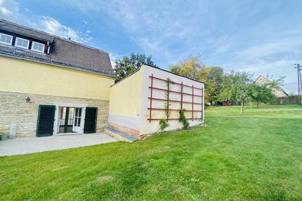 Tolle Terrassenwohnung über 3 Etagen im modernisierten, historischen 3 Seiten Bauernhof! - Gera