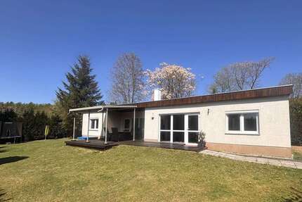 Haus zum Kaufen in Kuchelmiß 168.000,00 € 74 m²
