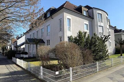 EXKLUSIVES DACHGESCHOSS-DOMIZIL MIT SÜDLOGGIA IM DORTMUNDER SAARLANDSTRASSENVIERTEL