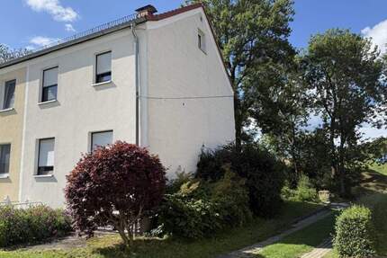 Reihenendhaus mit Garage in Moßbach