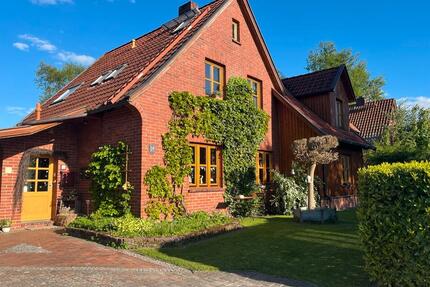 Einfamilienhaus in Obenstrohe - 295.000,00&nbsp;EUR Kaufpreis, ca.&nbsp; 145,00&nbsp;m&sup2; in Varel (PLZ: 26316)