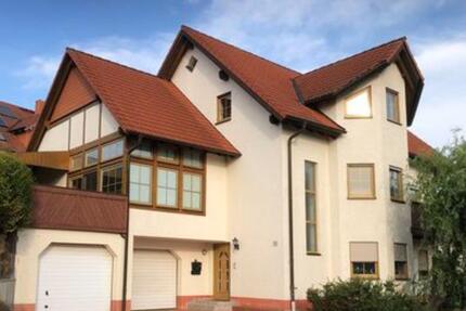 Freistehendes Einfamilienhaus mit Doppelgarage - Hohenroth