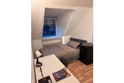 WG Zimmer möbliert 81477 - 850,00&nbsp;EUR Kaltmiete, ca.&nbsp; 15,00&nbsp;m&sup2; in München (PLZ: 81477) Thalkirchen-Obersendling-Forstenried-Fürstenried-S