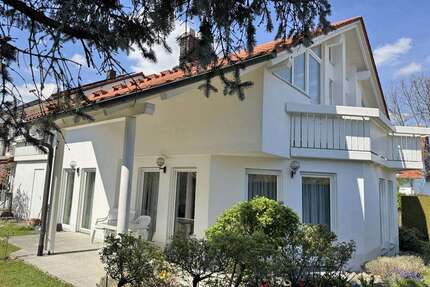 Haus zum Kaufen in Memmingen Eisenburg 680.000,00 € 231 m² - Memmingen / Eisenburg