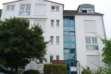 Mühlheim, 2-Zi-DG-Whg., 50m2, EBK, gr,Balkon,inkl. TG-Platz, Anfragen bitte per E-Mail - Mühlheim am Main