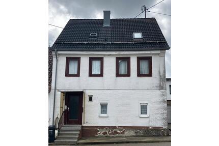 Haus zum verkauf - 227.000,00&nbsp;EUR Kaufpreis, ca.&nbsp; 90,00&nbsp;m&sup2; in Laichingen (PLZ: 89150)