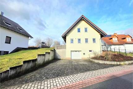 Haus zum Mieten in Kaiserslautern Erfenbach 2.300,00 € 146 m² - Kaiserslautern / Erfenbach