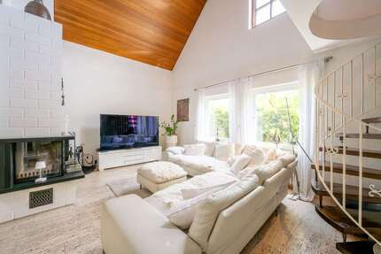Haus zum Kaufen in Frankfurt 1.175.000,00 € 291 m²
