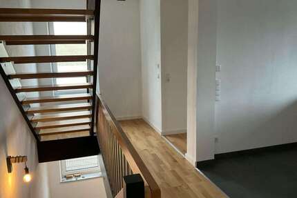 Haus zum Mieten in Frensdorf 2.250,00 € 203 m²