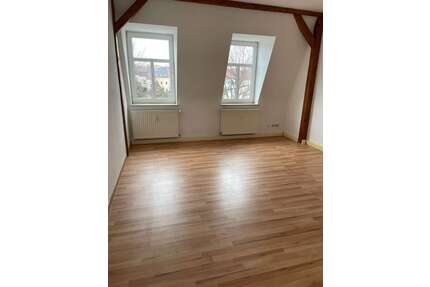 Wohnung zum Mieten in Meerane 370,00 € 66 m²