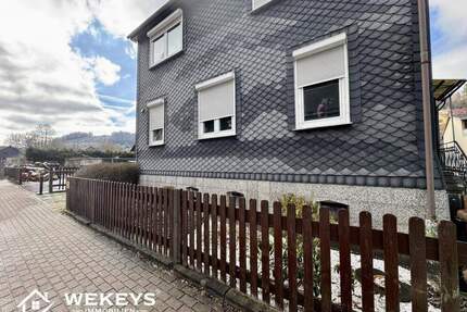 Charmantes Einfamilienhaus mit eigenem Garten, Garage und großzügiger Einfahrt - Ilmenau Manebach