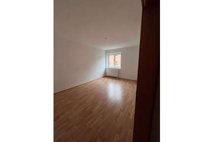 Wohnung zum Mieten in Großkayna 350,00 € 49 m²