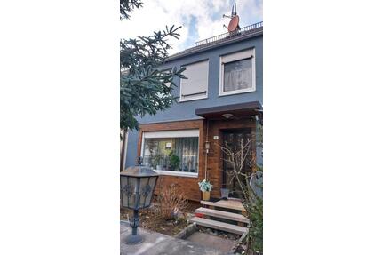 Reihenhaus mit sonniger Terrasse und Gartenanteil - Nürnberg Gaismannshof