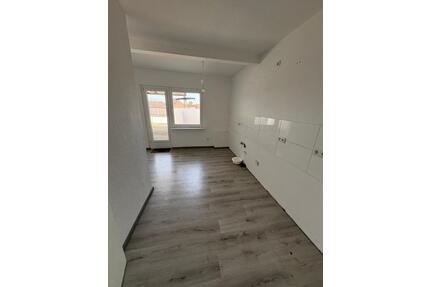 Dachgeschoßwohnung mit Terrasse ab sofort zu vermieten - Wesel