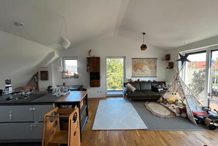 Exklusive 4 Zimmer Dachgeschoss Wohnung am Wald - Unterhaching