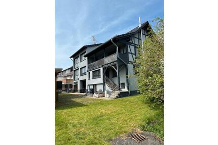 Einfamilienhaus mit Garage und Carport Garten in Allendorf (Eder)