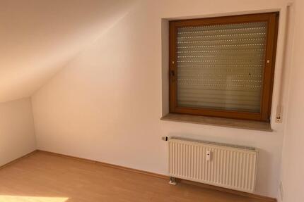 Schöne DG Wohnung in 78187 Kirchen-Hausen zu Vermieten - Geisingen