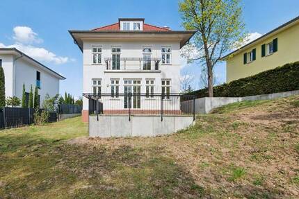 Hochwertiges & energieeffizientes Einfamilienhaus mit Blick ins Grüne - Berlin Kladow