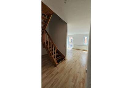 Wohnung zum Mieten in Löbau 375,00 € 67.75 m²