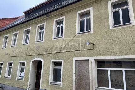 sanierungsbedürftiges Mehrfamilienhaus in Dippoldiswalde