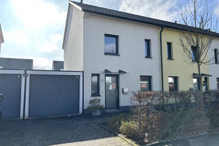 PURNHAGEN-IMMOBILIEN - Modernes und gepflegtes Reihenendhaus mit Garage in Bremen-Rönnebeck - Bremen / Rönnebeck