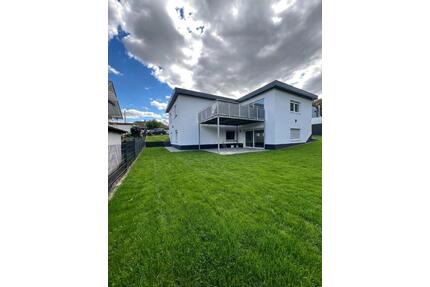 **Erstbezug Gartenwohnung in ruhigem Zweifamilienhaus** - Wetzlar Altenberger Straße