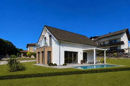 Haus zum Kaufen in Bruck in der Oberpfalz 395.000,00 € 118 m²