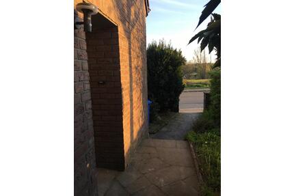 Wohnung Separat Eingang u eigenem Garten in Essen Schönebeck