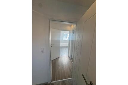 Gemütliche neu Renovierte Dachgeschoss Wohnung in Holzhausen ad. - Holzhausen an der Haide