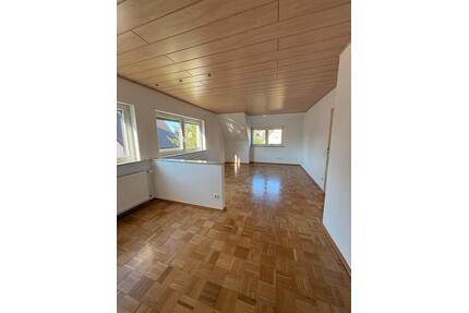 3 Zimmer Wohnung Kalchreuth - 999,00&nbsp;EUR Kaltmiete, ca.&nbsp; 84,00&nbsp;m&sup2; in Heroldsberg (PLZ: 90562)