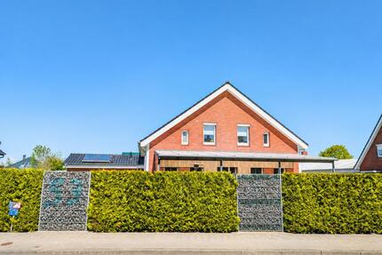 Großzügige 4-Zimmer-Wohnung mit Balkon, Garten & Carport in ruhiger Lage von Lüdingworth - Cuxhaven Groden